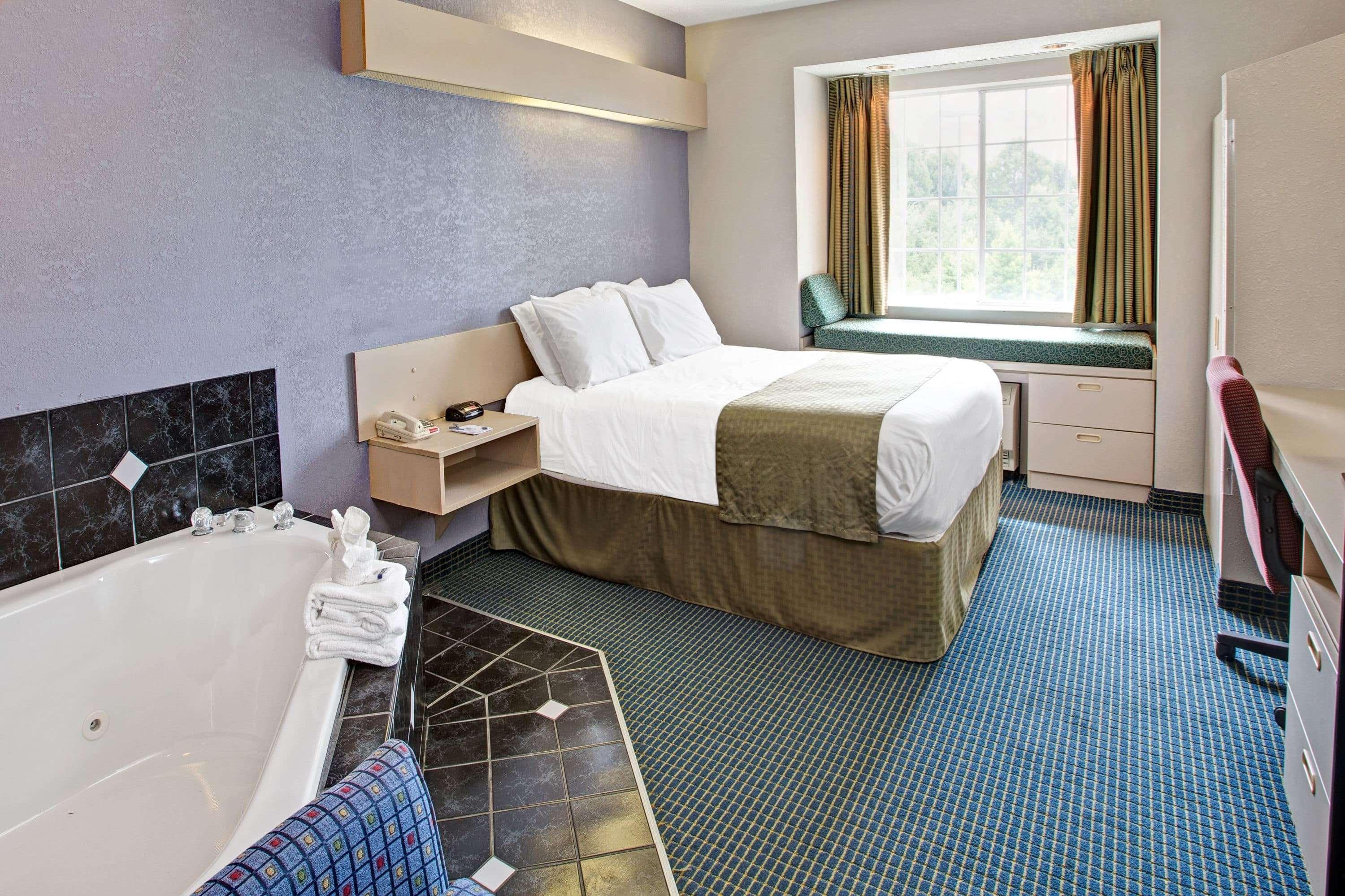 Microtel Inn & Suites By Wyndham Statesville Εξωτερικό φωτογραφία